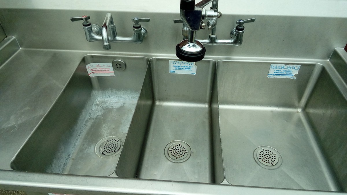 Commercial Triple Bowl Sink With Quick Release Plugs York