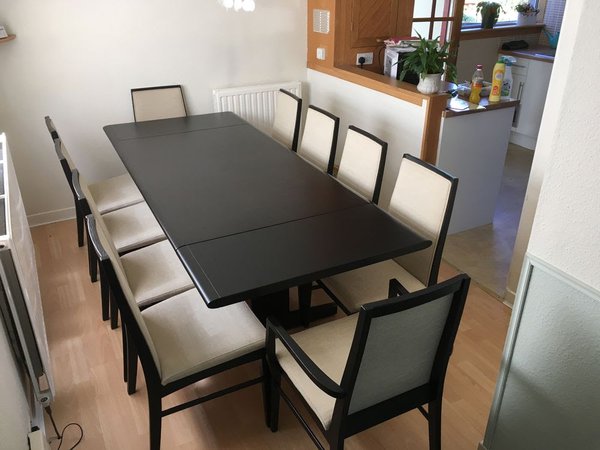 drylund dining room table