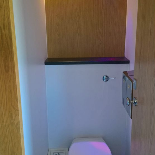 Luxury toilet trailer