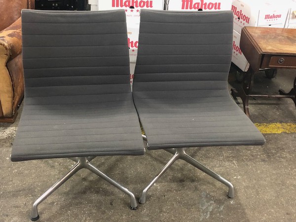 Swivel chairs for sale
