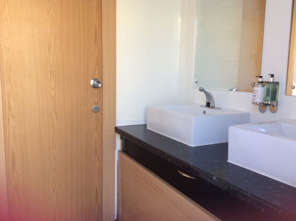 Secondhand 2 + 2 toilet trailer