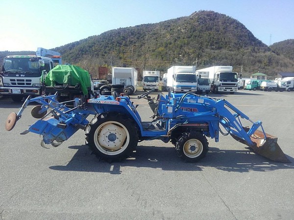 compact tractor with front loader