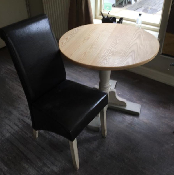 Secondhand table and chairs for sale