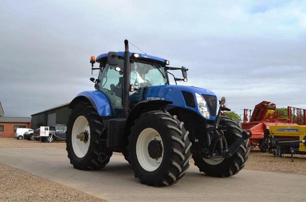 New Holland T7260  Tractor