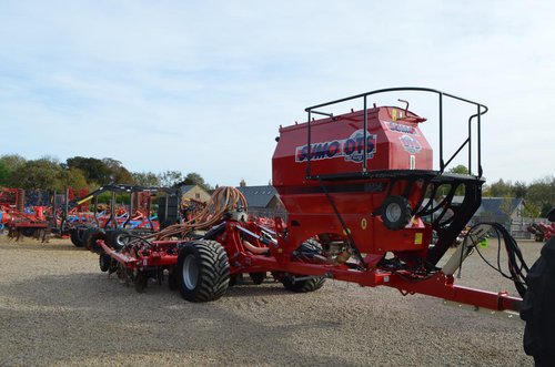 Sumo DTS 4M Seed Drill Sumo DTS 4M Seed Drill