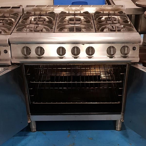 Secondhand gas oven for sale