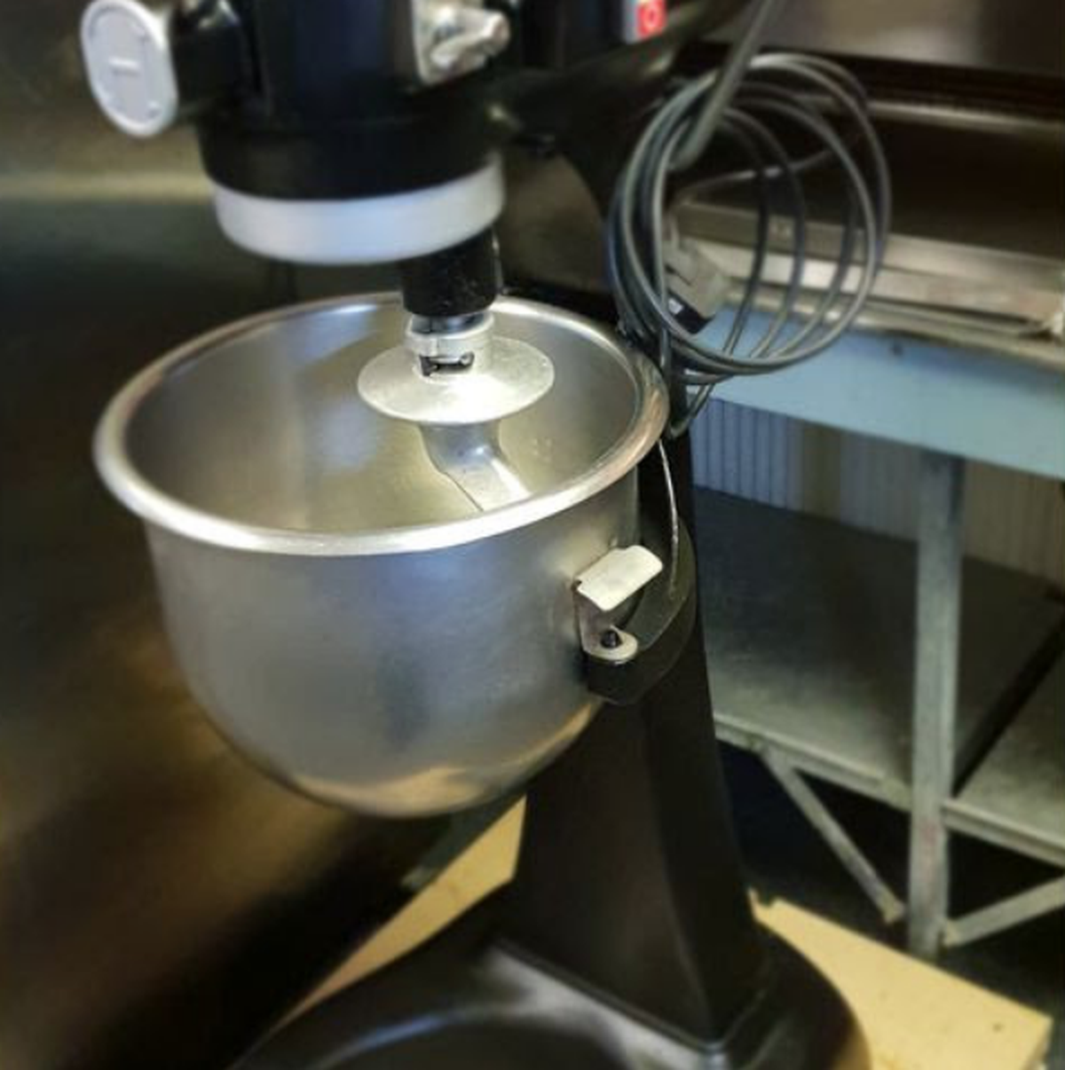 Secondhand Catering Equipment Mixers Hobart Ae 200 Elite Mixer