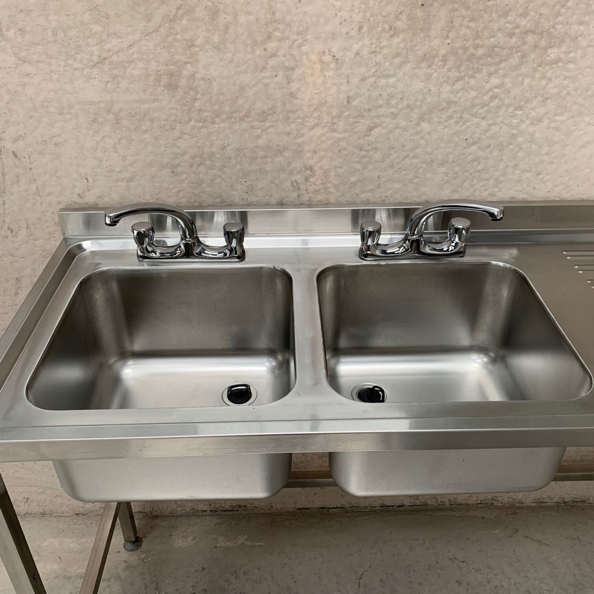 Secondhand Catering Equipment Double Sinks New Stainless Steel
