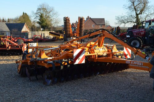 Simba 4M X-Press (Trailed) Light Cultivator Simba 4M X-Press (Trailed) Light Cultivator