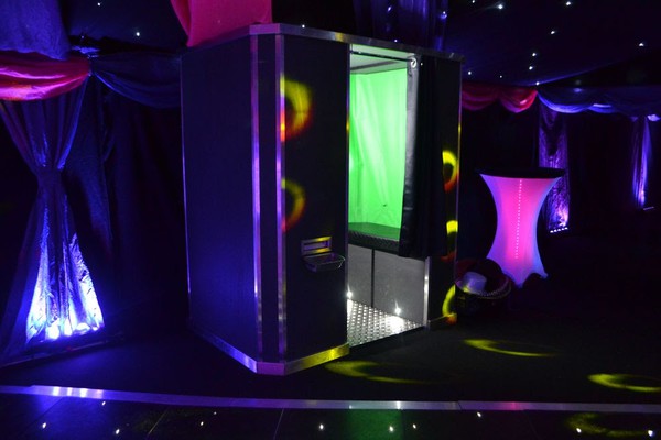 Complete Photo Booth with Green Screen