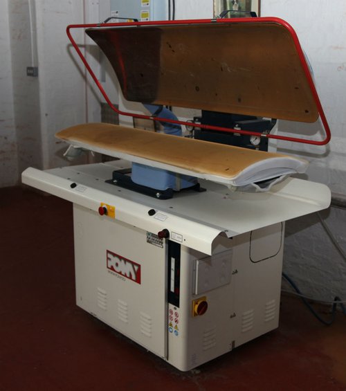 Pneumatic Presse Model LAV-R1 Pneumatic Presse Model LAV-R1