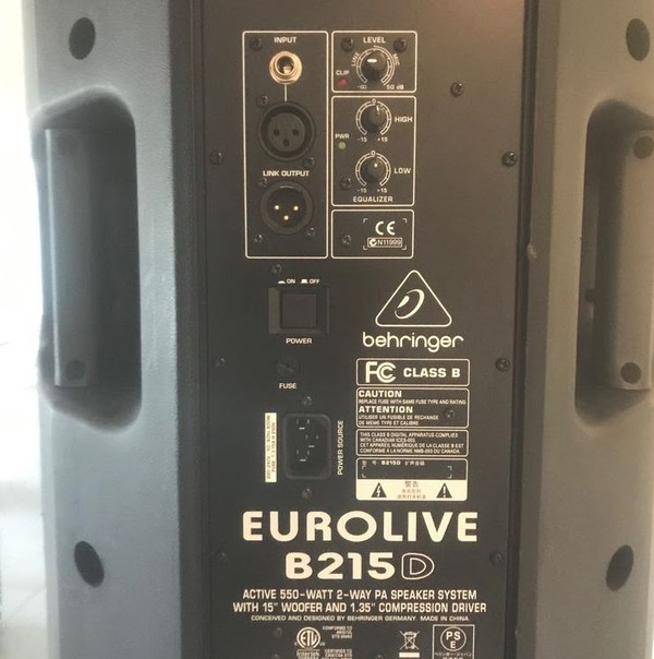 Behringer B215D Eurolive 550W active PA Speakers