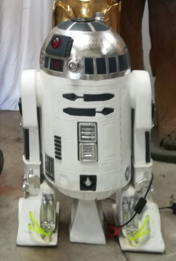R2 D2 or Artoo Detoo Star wars Prop