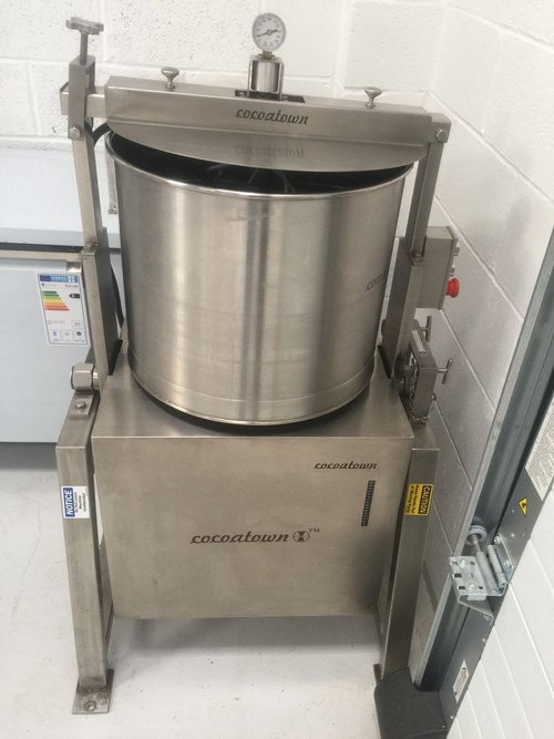 CocoaTown conche CocoaTown conche