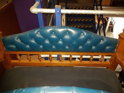Secondhand settle