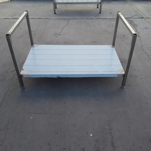 New B Grade Stainless Steel Stand (8271)