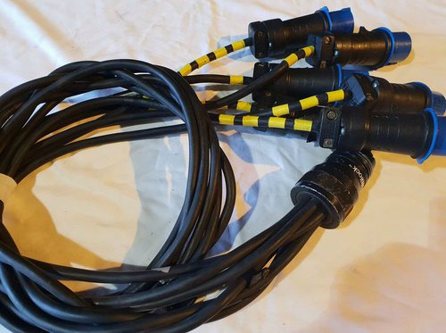 19 pin socapex female to 6 x 16a plugs 19 pin socapex female to 6 x 16a plugs