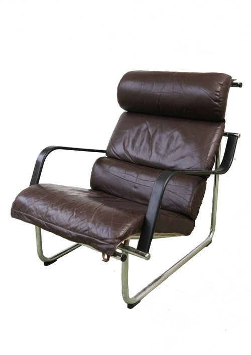 2 Avarte Remmi Yrjo Kukkapuro leather chairs and footstools 2 Avarte Remmi Yrjo Kukkapuro leather chairs and footstools