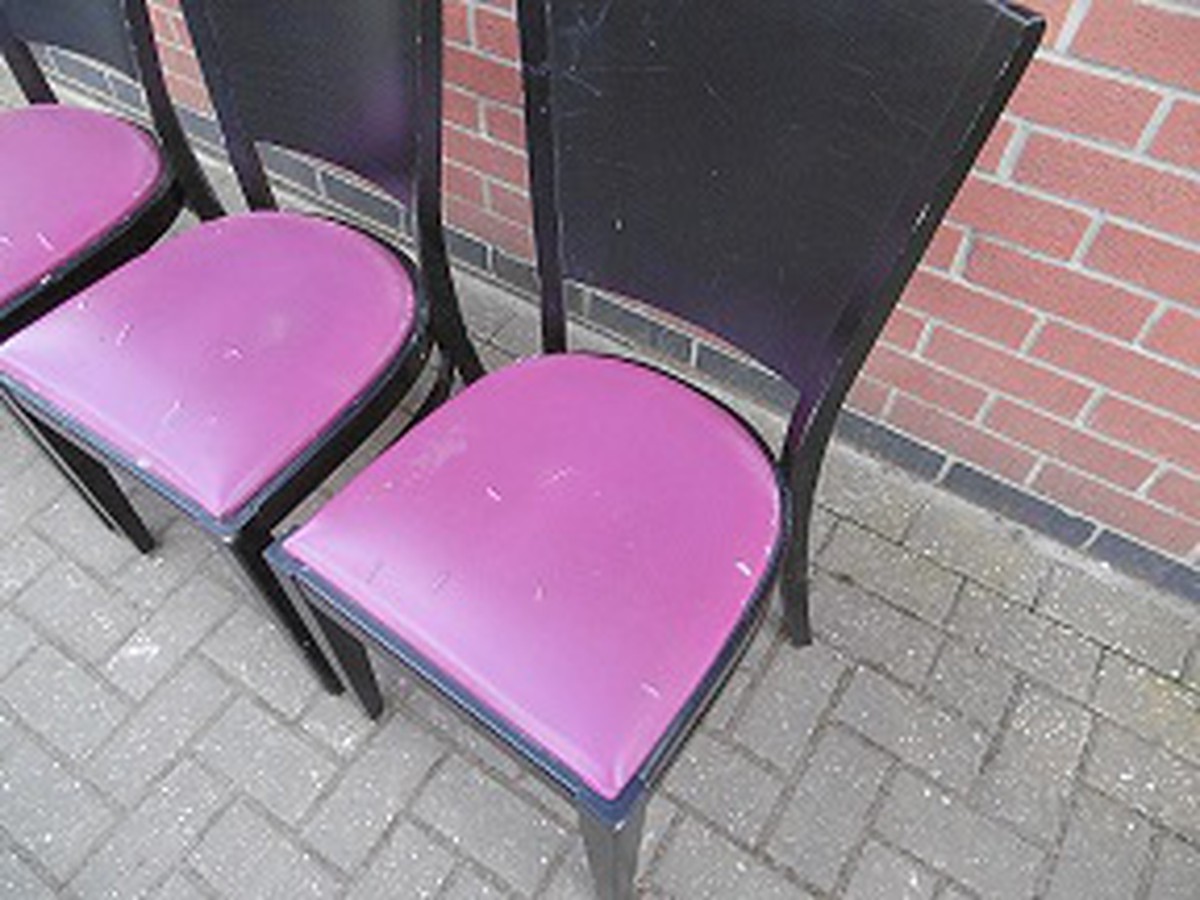 Secondhand Chairs and Tables Restaurant Chairs 27x Black Chairs