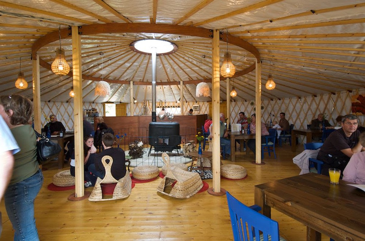 Yurts For Sale In Alabama : Yurts - An efficient design and snazzy aesthetic is sure to impress your friends.