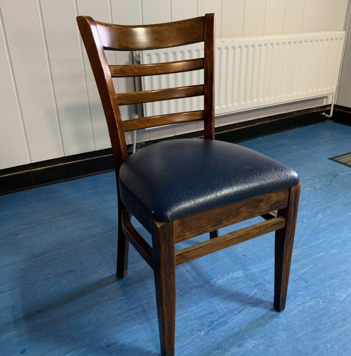 Secondhand Chairs and Tables | Restaurant Chairs | 30x Chairs - Hull