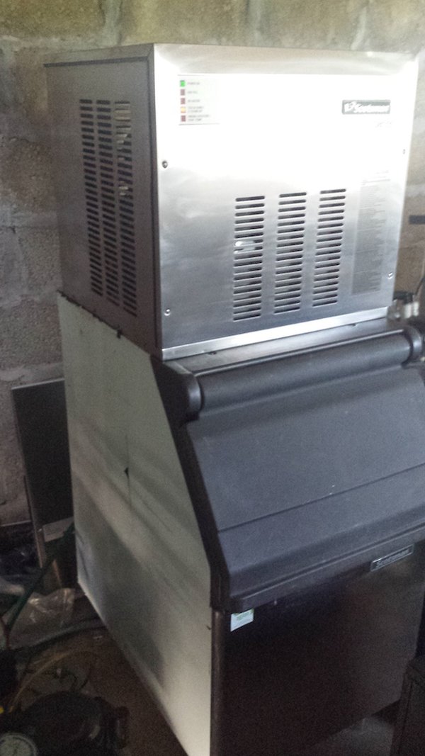 Scotsman MF30 Modular Ice Flaker Machine with Bin