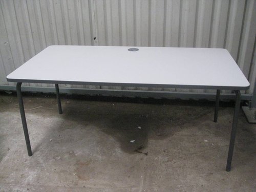 23x Office Canteen Computer Tables 23x Office Canteen Computer Tables