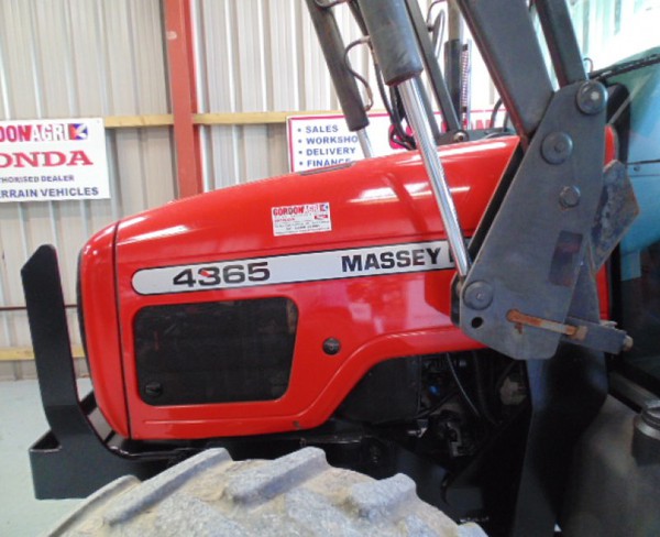 Massey Ferguson 4365 4WD
