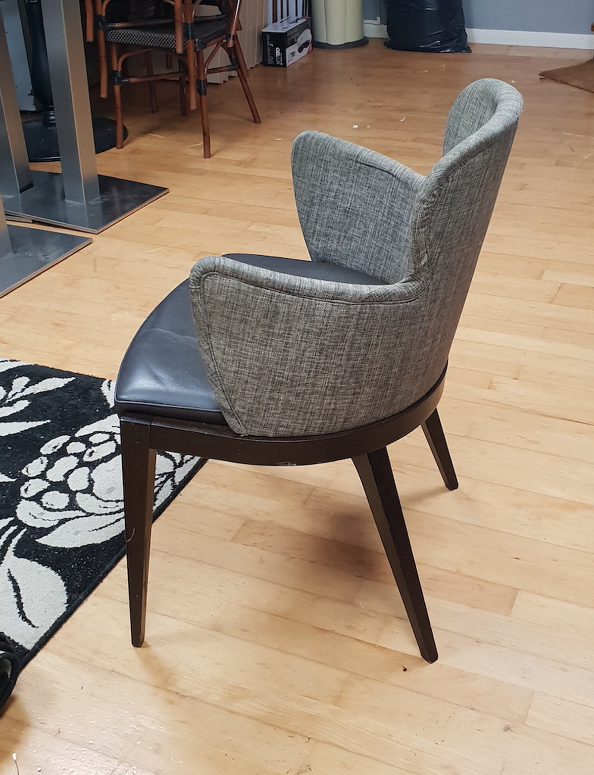 Secondhand Chairs and Tables Restaurant Chairs 27x Round Backed