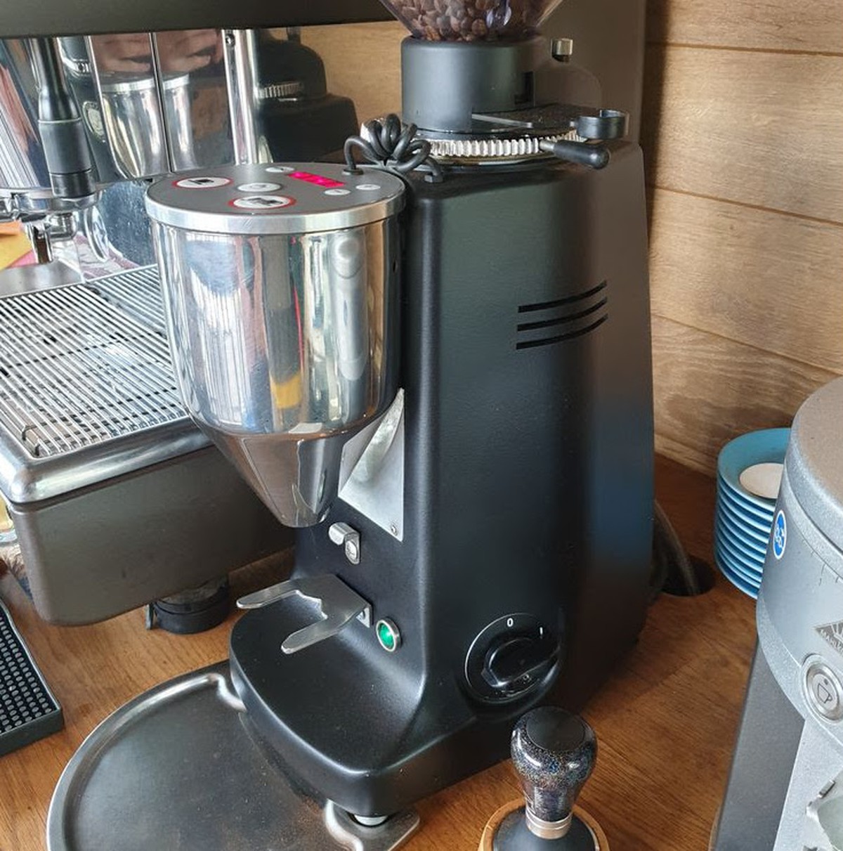 Secondhand Catering Equipment Coffee Grinders Perfect Mazzer Major