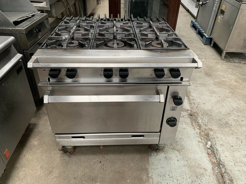 Six burner gas range