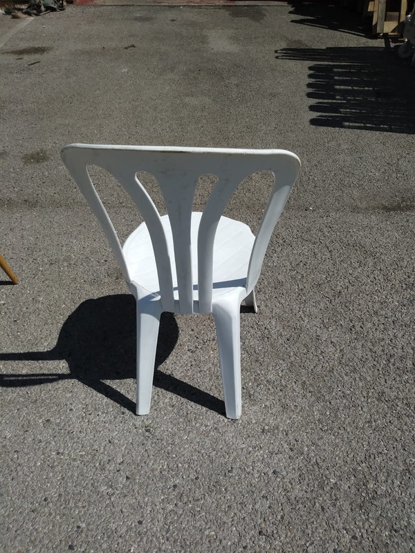 Secondhand Chairs and Tables Plastic Bistro Chairs White Plastic