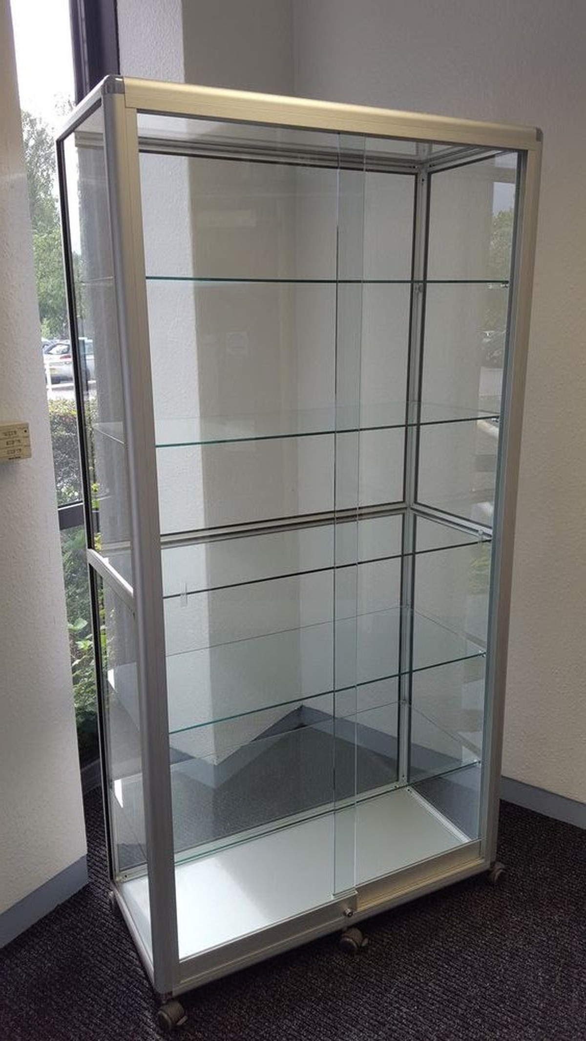 Cheap lockable display cabinets