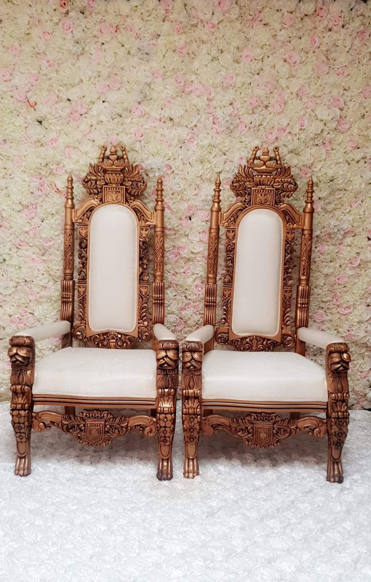secondhand prop shop  thrones and wedding chairs  2x