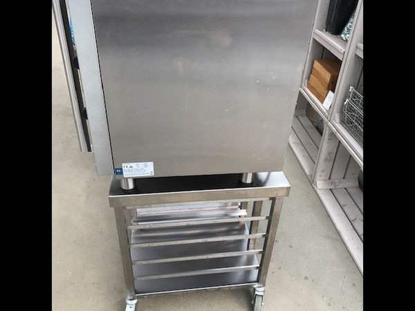 Selling Blue Seal Turbofan Convection Oven E31D4 with Stainless Steel Stand