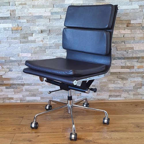 14x Eames Style Leather Office Chair 14x Eames Style Leather Office Chair