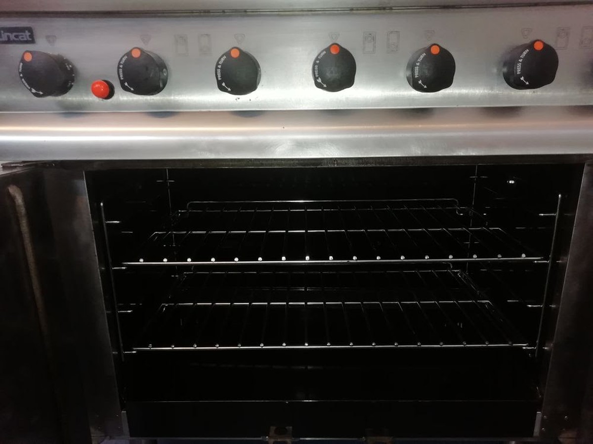 Secondhand Catering Equipment Gas Ovens Lincat SLR9/N Silverlink