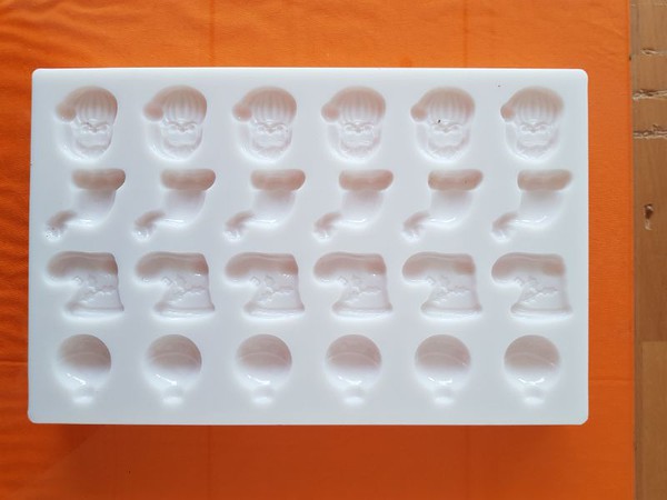 Relief Christmas trees moulds