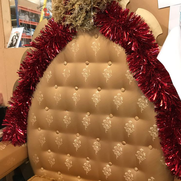 Secondhand xmas throne