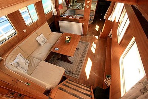 Barge 2 Berth Live Aboard
