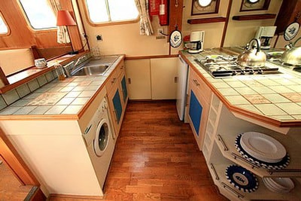 Barge Live Aboard 2 Berth