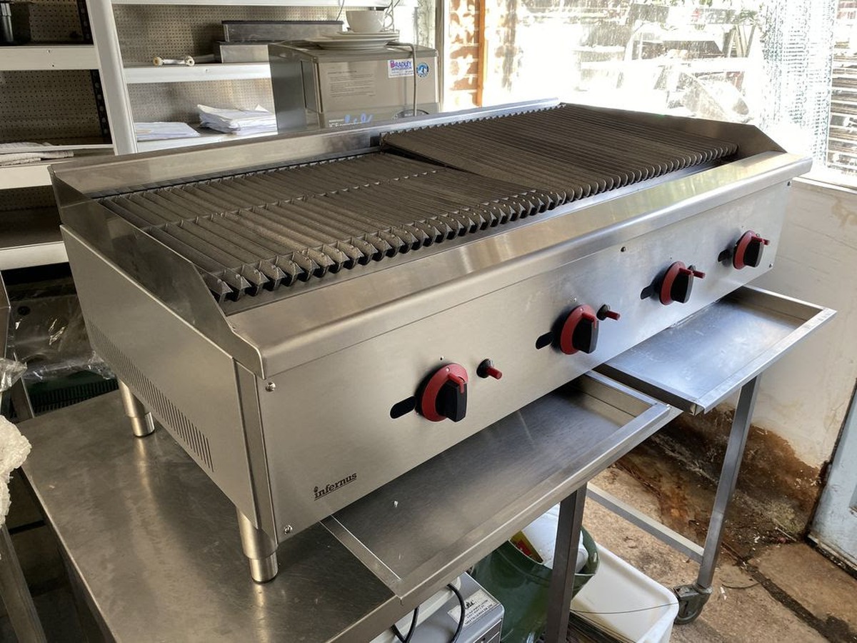 Secondhand Catering Equipment Char Grills Brand New 1200mm Gas