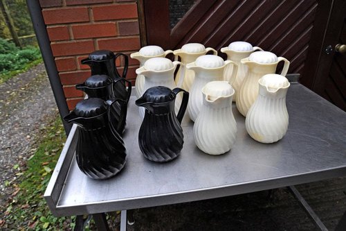 Connoisserve Insulated Swirl Jugs For Sale Connoisserve Insulated Swirl Jugs For Sale