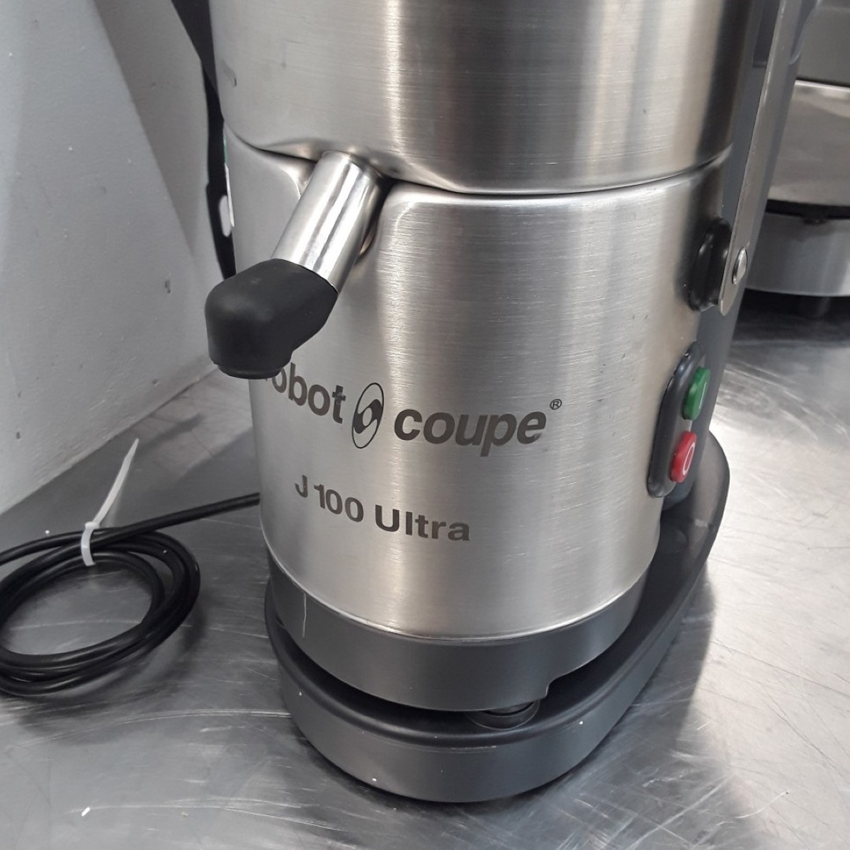 Secondhand Catering Equipment Juicers and Smoothie Makers Used Robot Coupe J100 ULTRA Juicer
