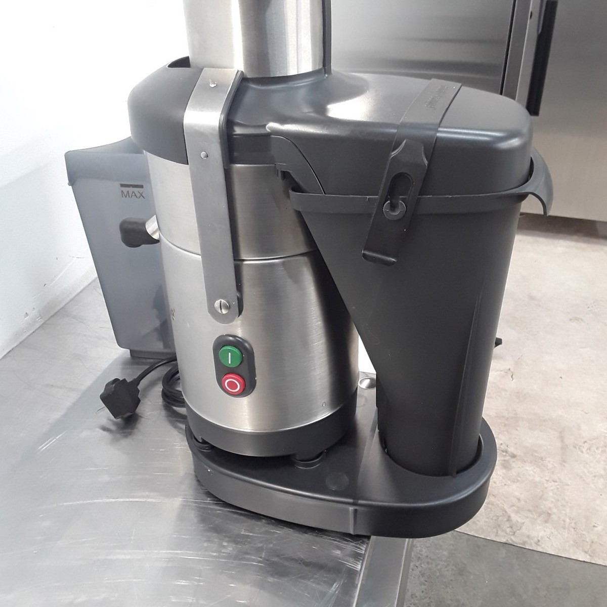 Secondhand Catering Equipment Juicers and Smoothie Makers Used Robot Coupe J100 ULTRA Juicer