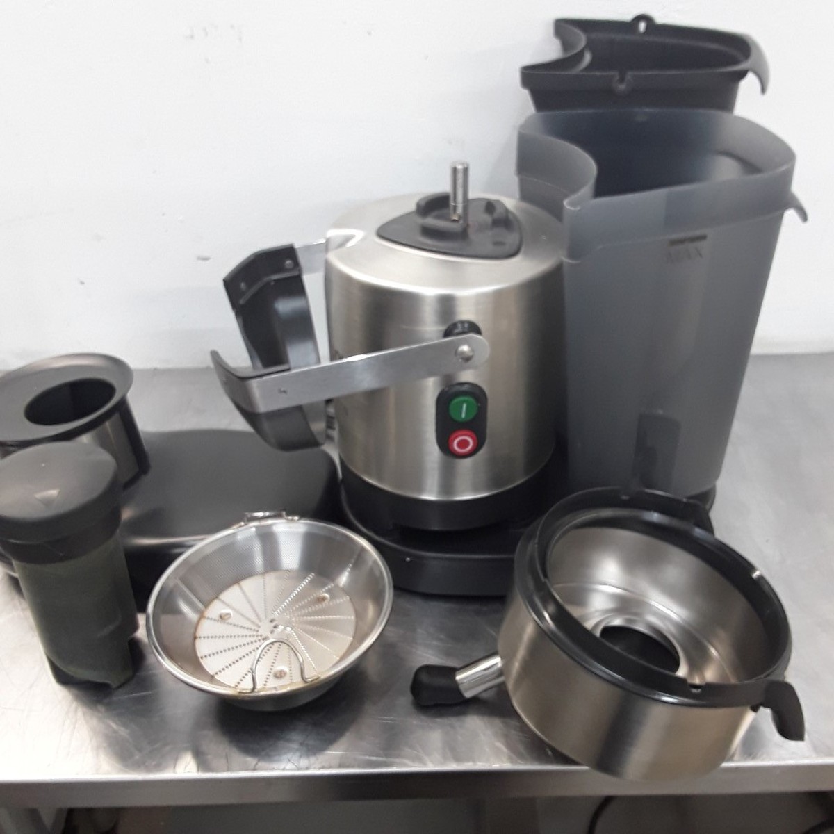 Secondhand Catering Equipment Juicers and Smoothie Makers Used