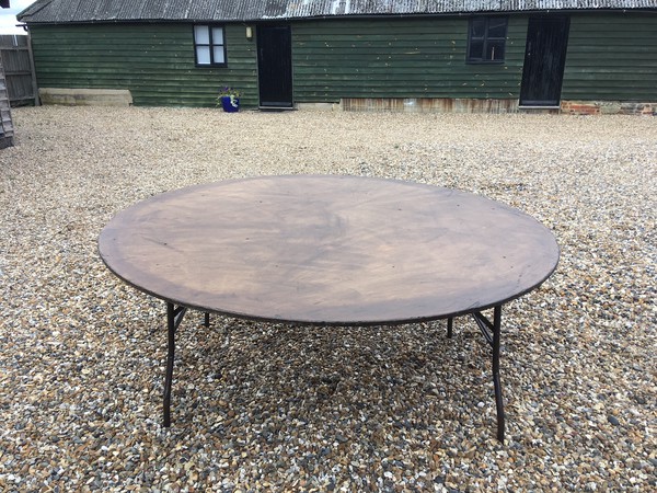 6 foot Round Tables