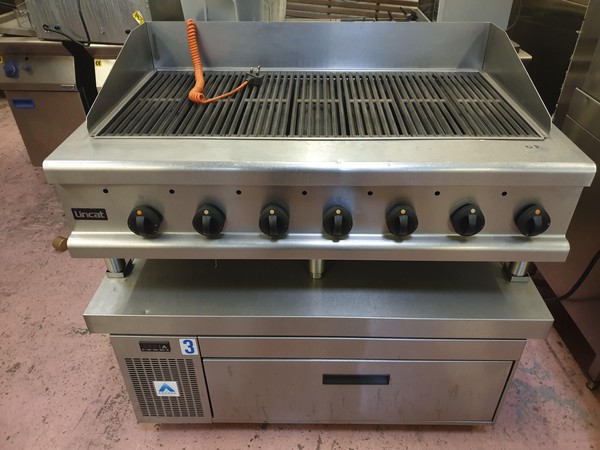 Buy Lincat Opus Gas Char Grill On Adande Refrigerated Drawers -