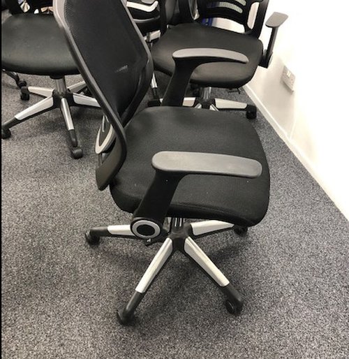 25x Office Mesh Back Chairs - West Drayton, Middlesex 25x Office Mesh Back Chairs - West Drayton, Middlesex