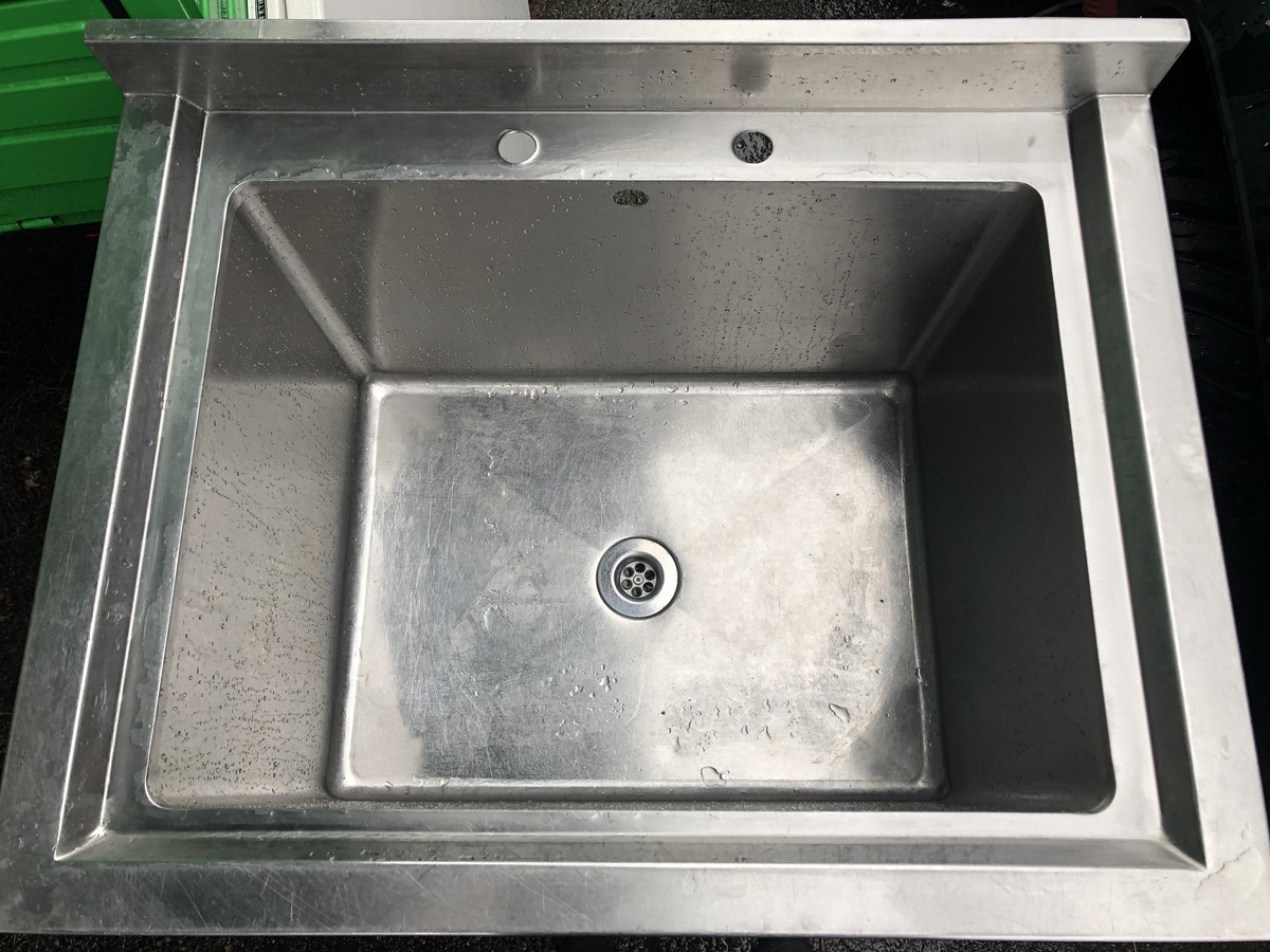 Secondhand Catering Equipment Single Sinks Vogue CE141 770mm Single